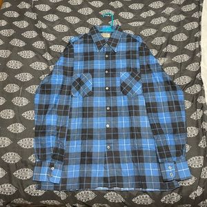VTG Mens Wedgefield Large Blue and Black Long Sleeve Button Up Flannel